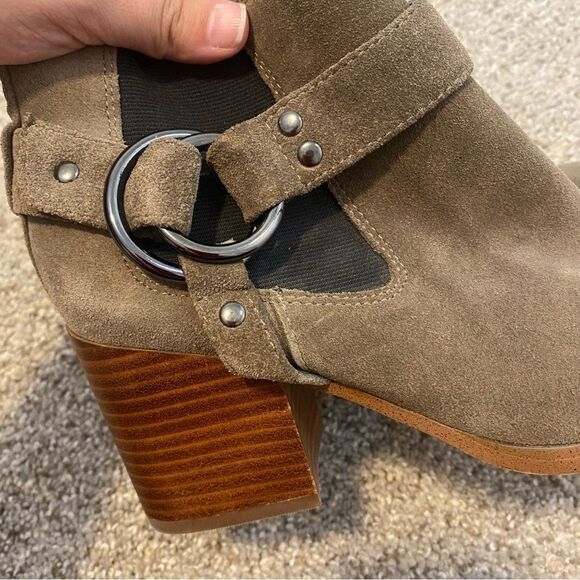 Marc Fisher View Suede Harness Chelsea Boots Women’s Size 8 - Picture 5 of 11